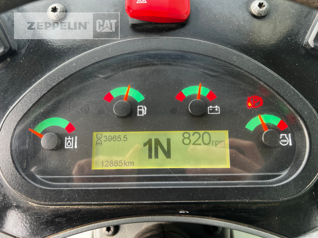 Chargeuse sur pneus Cat 906M