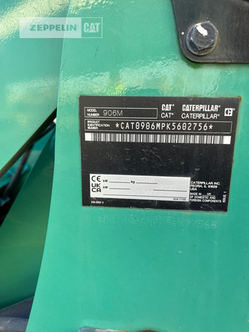 Chargeuse sur pneus Cat 906M