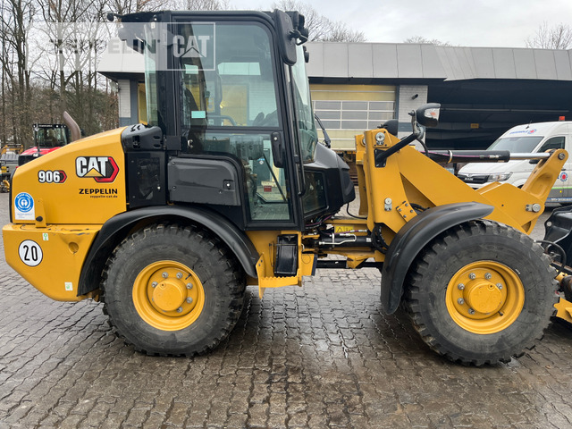 Chargeuse sur pneus Cat 906-14