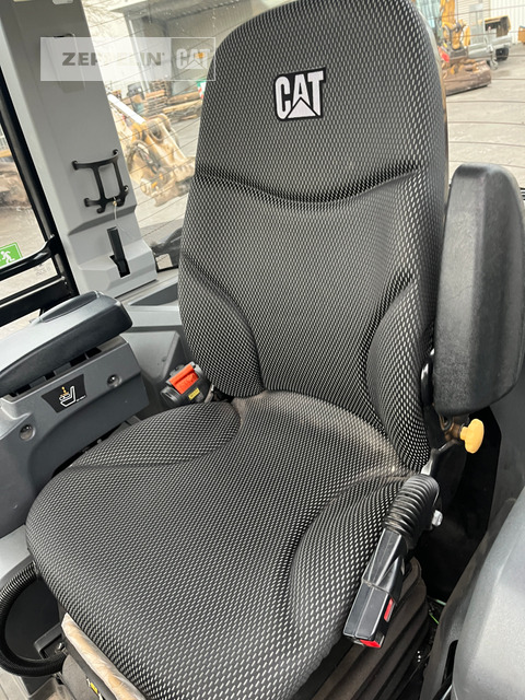 Chargeuse sur pneus Cat 906-14