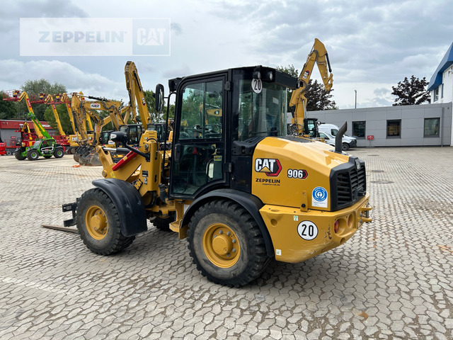 Chargeuse sur pneus Cat 906-14