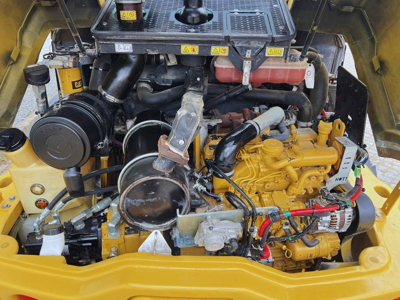 Chargeuse sur pneus Cat 906 M 2016