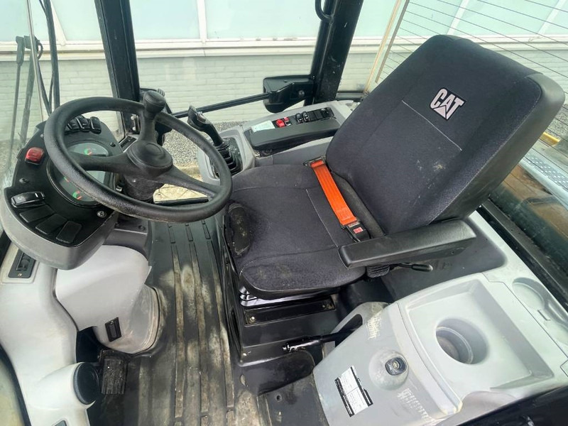 Chargeuse sur pneus Cat 906 M 2018