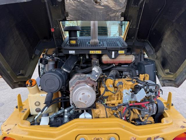 Chargeuse sur pneus Cat 906 M - EPA