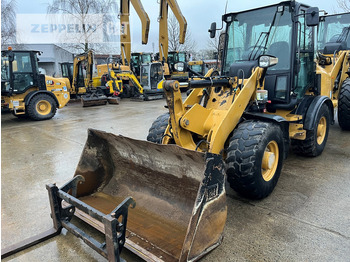Chargeuse sur pneus Cat 907M