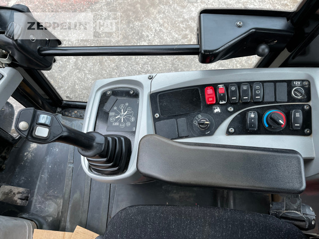 Chargeuse sur pneus Cat 907M