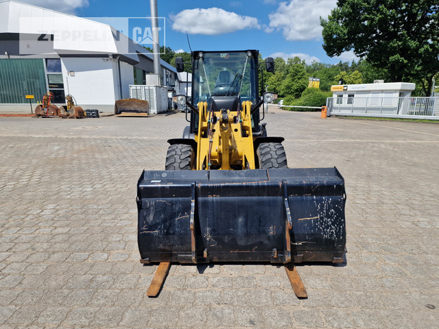 Chargeuse sur pneus Cat 907M