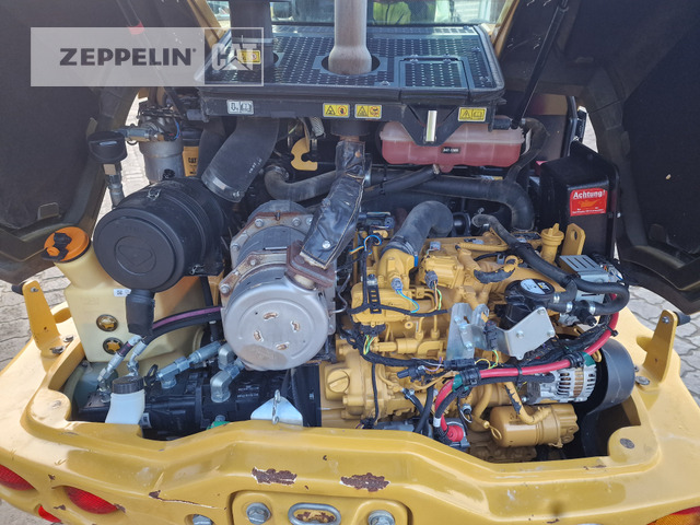 Chargeuse sur pneus Cat 907M