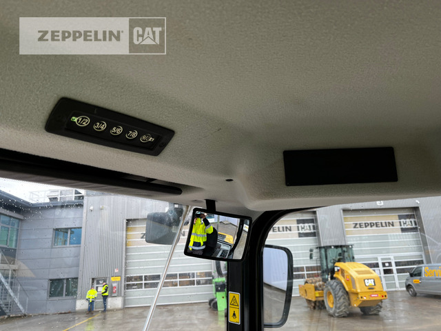 Chargeuse sur pneus Cat 907M