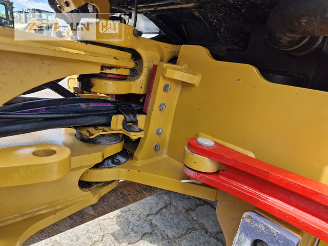 Chargeuse sur pneus Cat 907M