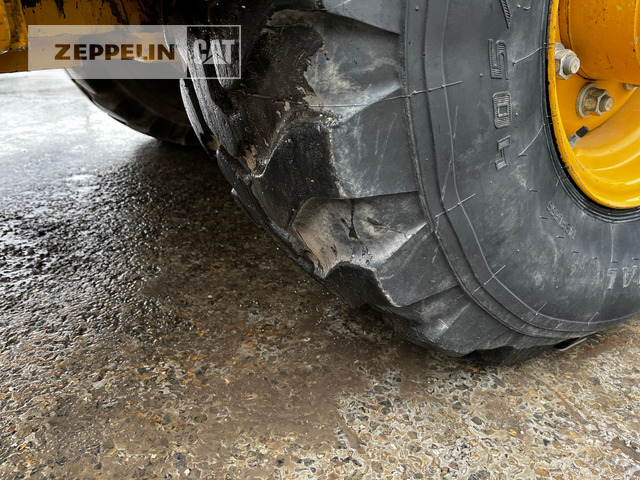 Chargeuse sur pneus Cat 907M