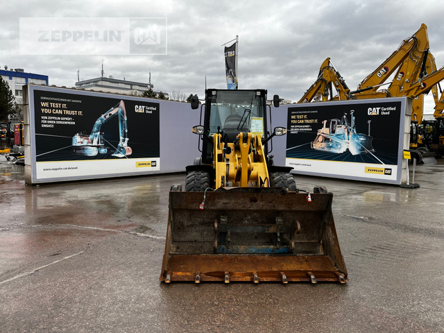 Chargeuse sur pneus Cat 907M