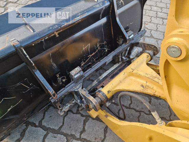 Chargeuse sur pneus Cat 907M