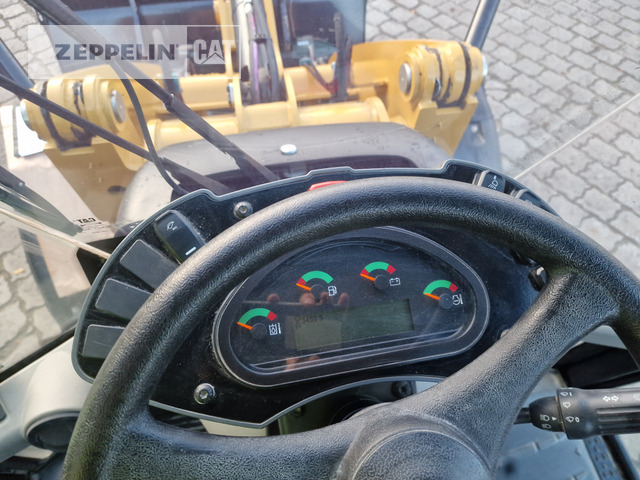 Chargeuse sur pneus Cat 907M