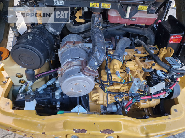 Chargeuse sur pneus Cat 907M