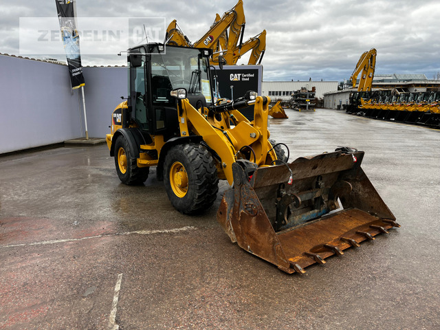 Chargeuse sur pneus Cat 907M