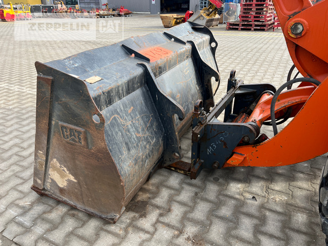 Chargeuse sur pneus Cat 908H