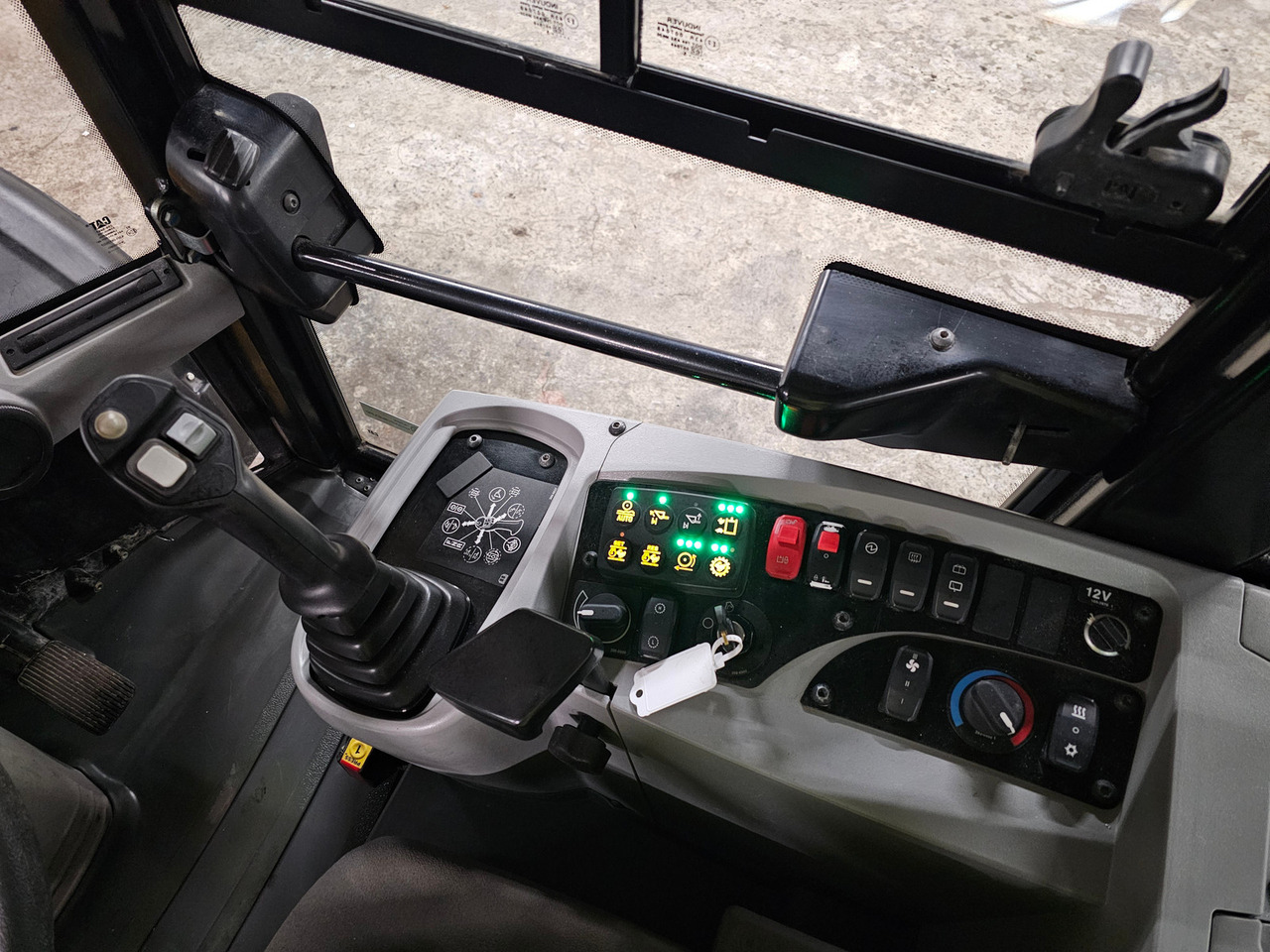 Chargeuse sur pneus Cat 908M