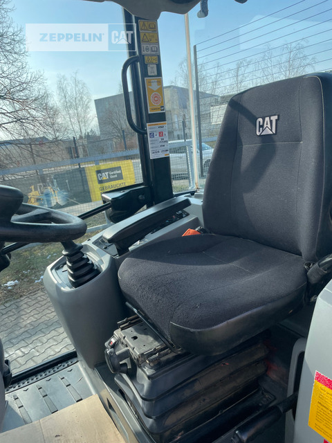 Chargeuse sur pneus Cat 908M