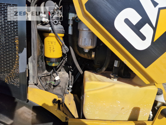 Chargeuse sur pneus Cat 908M