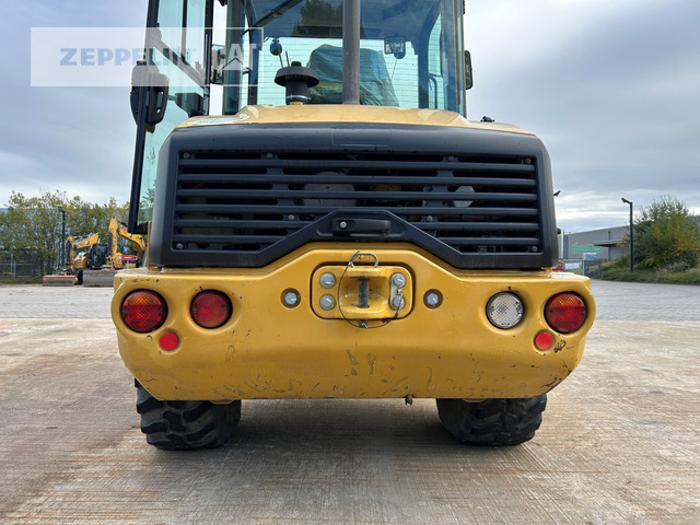 Chargeuse sur pneus Cat 908M