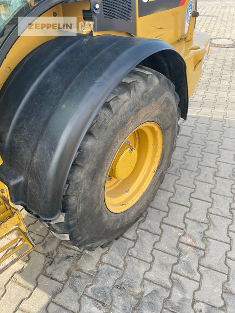 Chargeuse sur pneus Cat 908M