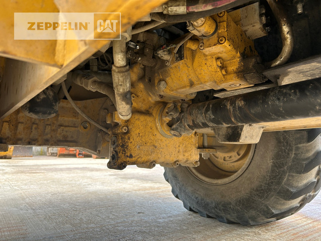 Chargeuse sur pneus Cat 908M