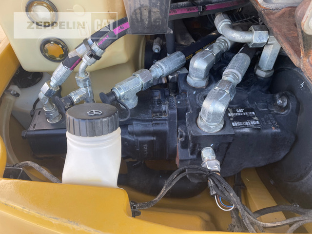 Chargeuse sur pneus Cat 908M