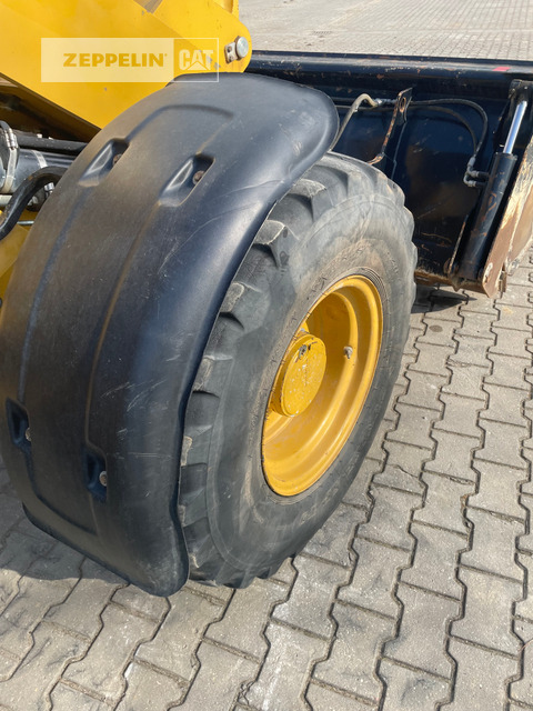 Chargeuse sur pneus Cat 908M