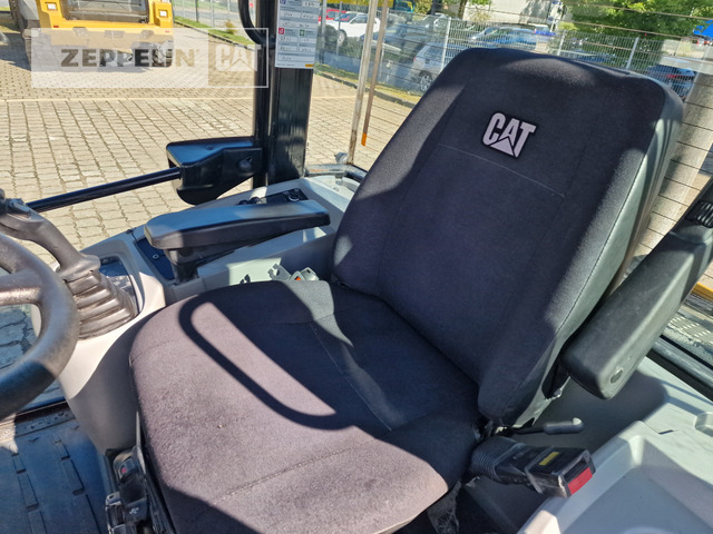 Chargeuse sur pneus Cat 908M