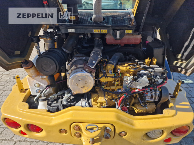 Chargeuse sur pneus Cat 908M