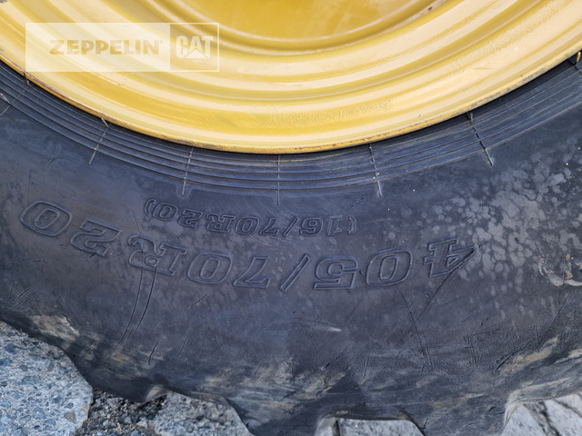 Chargeuse sur pneus Cat 908M