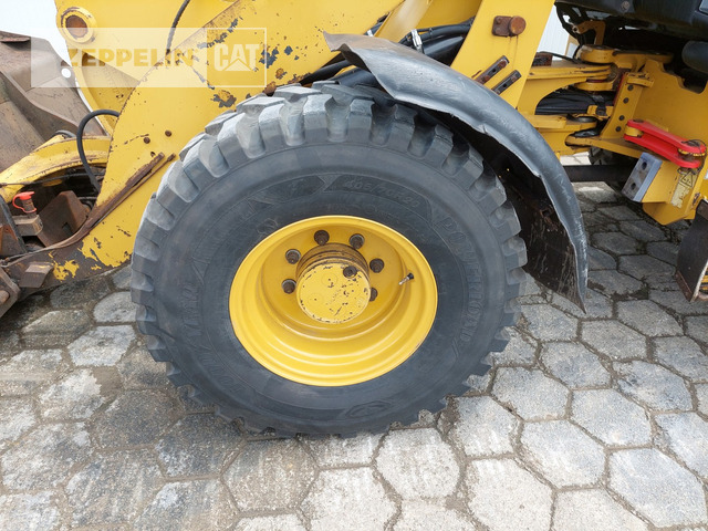 Chargeuse sur pneus Cat 908M