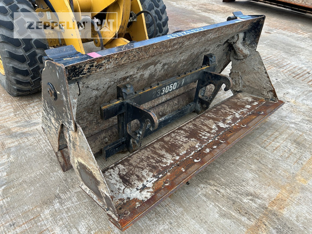 Chargeuse sur pneus Cat 908M