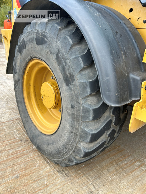 Chargeuse sur pneus Cat 908M