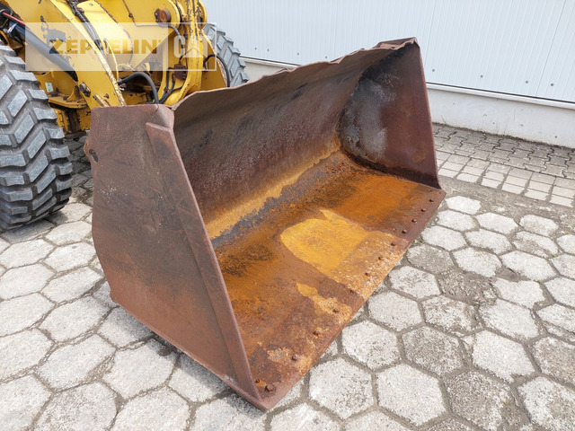 Chargeuse sur pneus Cat 908M