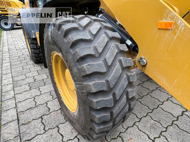 Chargeuse sur pneus Cat 908-14