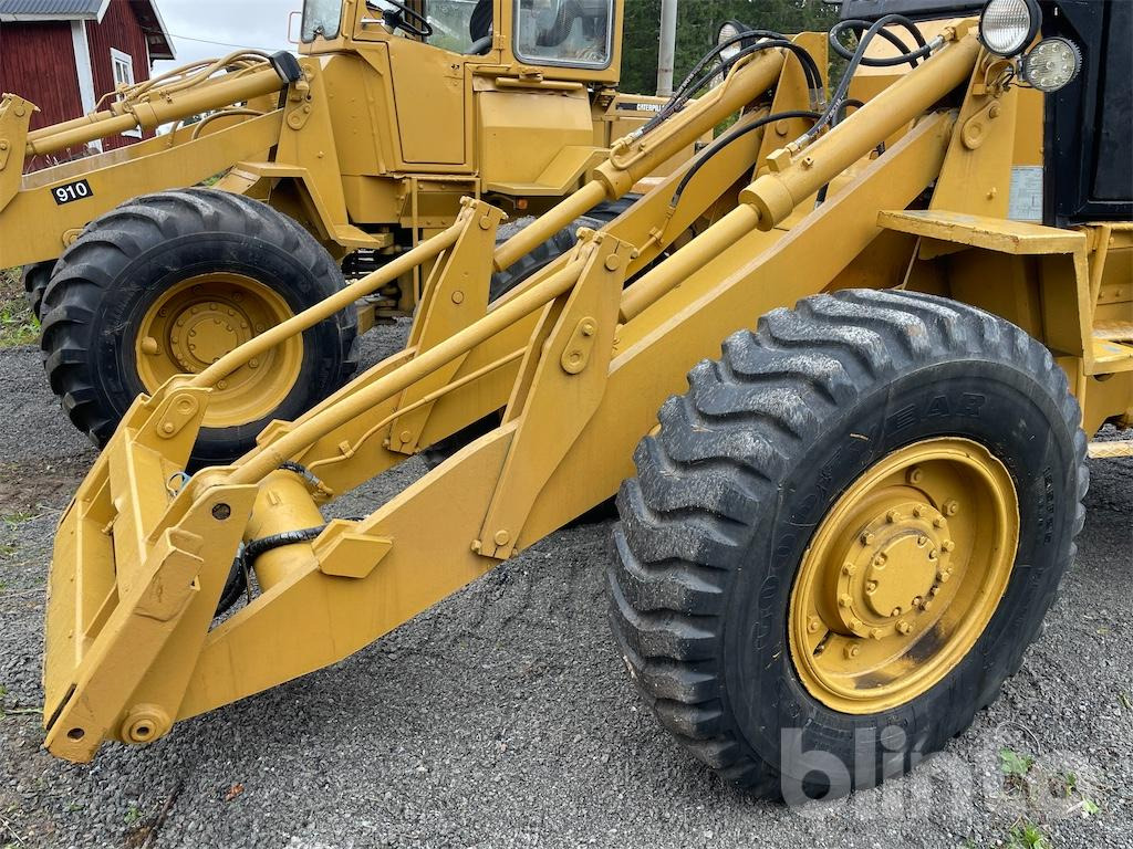 Chargeuse sur pneus Cat 910 Reparationsobjekt