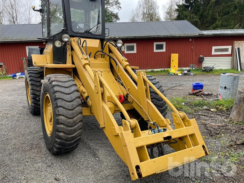 Chargeuse sur pneus Cat 910 Reparationsobjekt