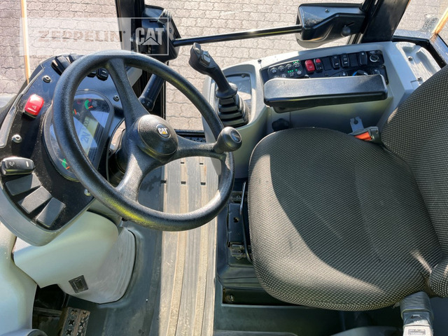 Chargeuse sur pneus Cat 918M