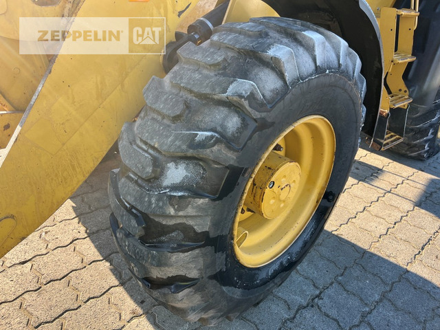 Chargeuse sur pneus Cat 918M