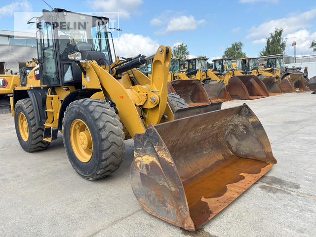 Chargeuse sur pneus Cat 918M