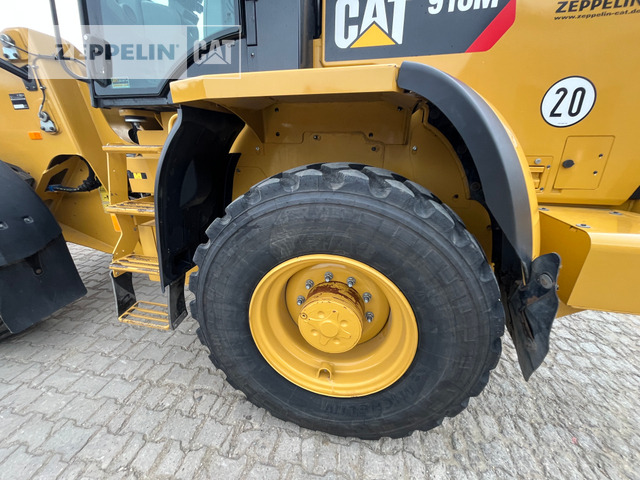 Chargeuse sur pneus Cat 918M