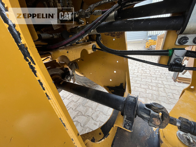 Chargeuse sur pneus Cat 918M