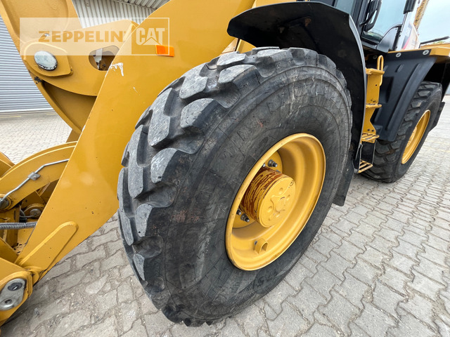 Chargeuse sur pneus Cat 918M