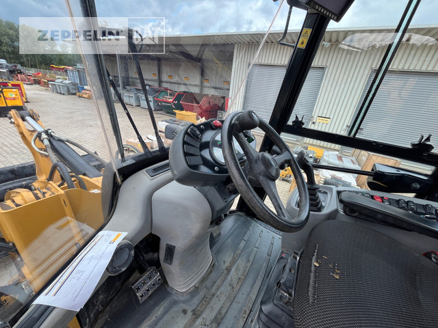 Chargeuse sur pneus Cat 918M