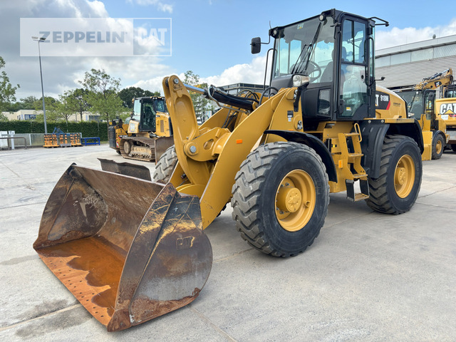Chargeuse sur pneus Cat 918M