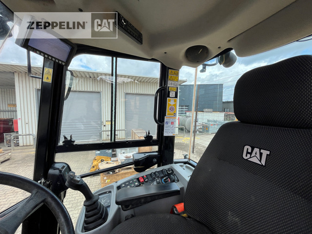 Chargeuse sur pneus Cat 918M