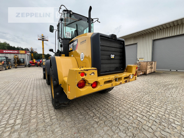 Chargeuse sur pneus Cat 918M