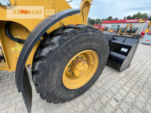 Chargeuse sur pneus Cat 918M